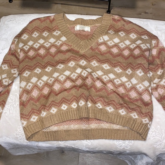 Beautiful Knitted LS - Picture 1 of 4
